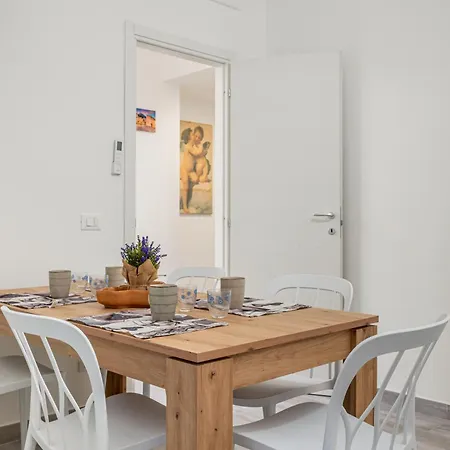 Apartmán Guesthost - Bright Flat With Terrace In *